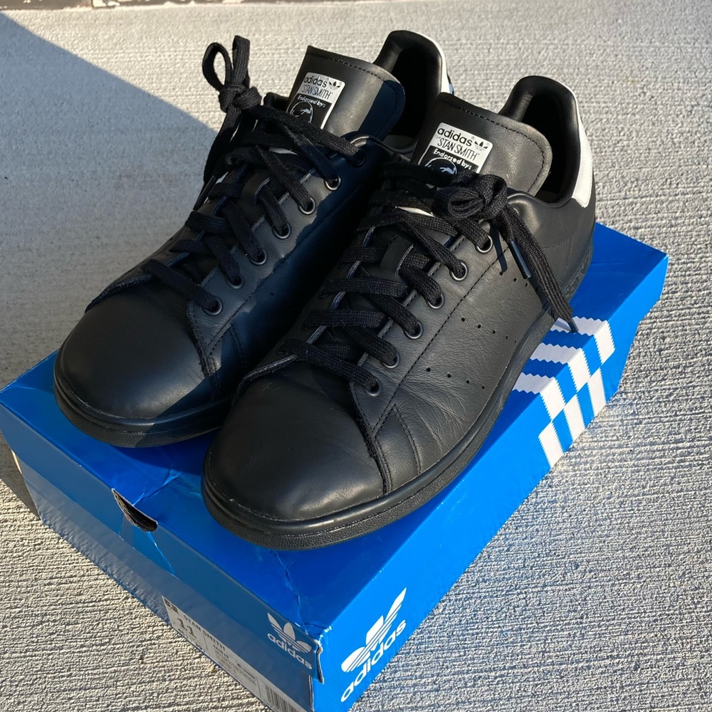STAN SMITH